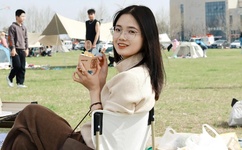 女性大荫蒂荫道多毛茸茸